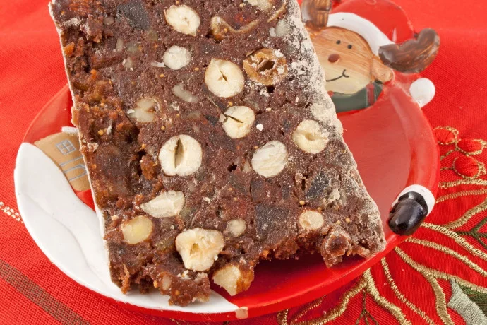 panpepato cake on a christmas table