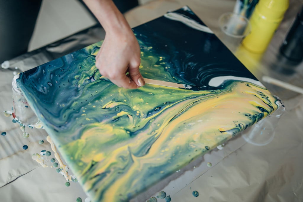 Painting Classes online with our art tutors | Flavours Experiences
